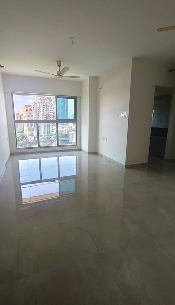 Room in 2 BHK Apartment at Sheth Irene, Malad West – for Rent