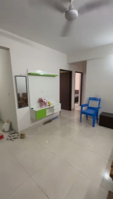 Room in 2 BHK Apartment at Signature Global Andour Height, Sector 71 – for Rent