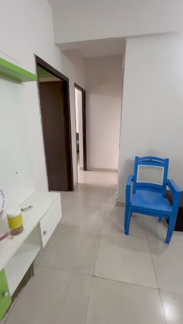 Room in 2 BHK Apartment at Signature Global Andour Height, Sector 71 – for Rent