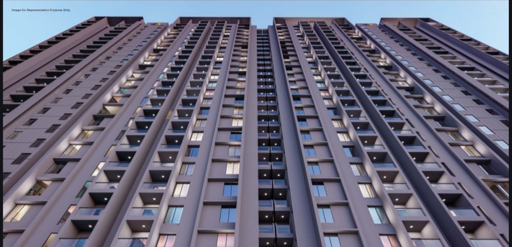 3.5 BHK + Servant Room,Extra Room Apartment For Sale in Krisala Aventis