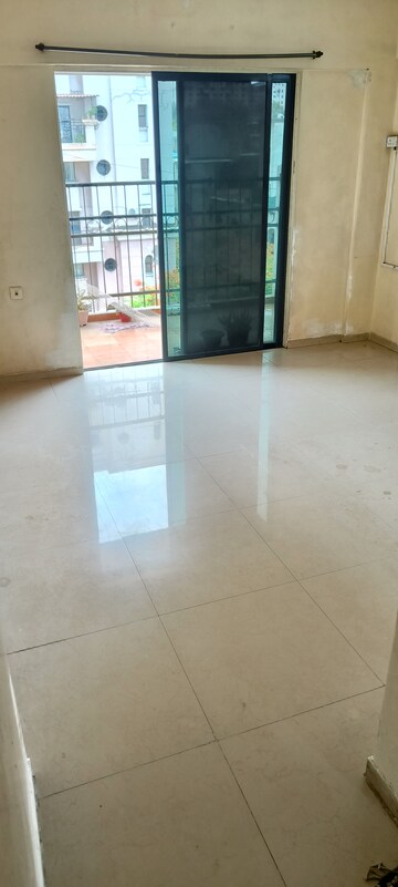 Room in 2 BHK Builder Floor at Hill Mist Harmony Co-op Housing Society, Kondhwa – for Sale