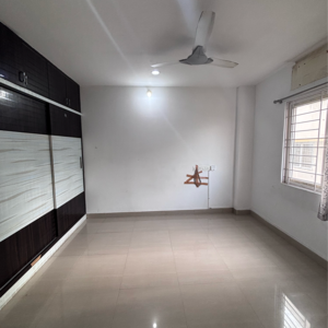 Room in 2 BHK Apartment at Kamala Arcade Kondapur, Kondapur – for Rent