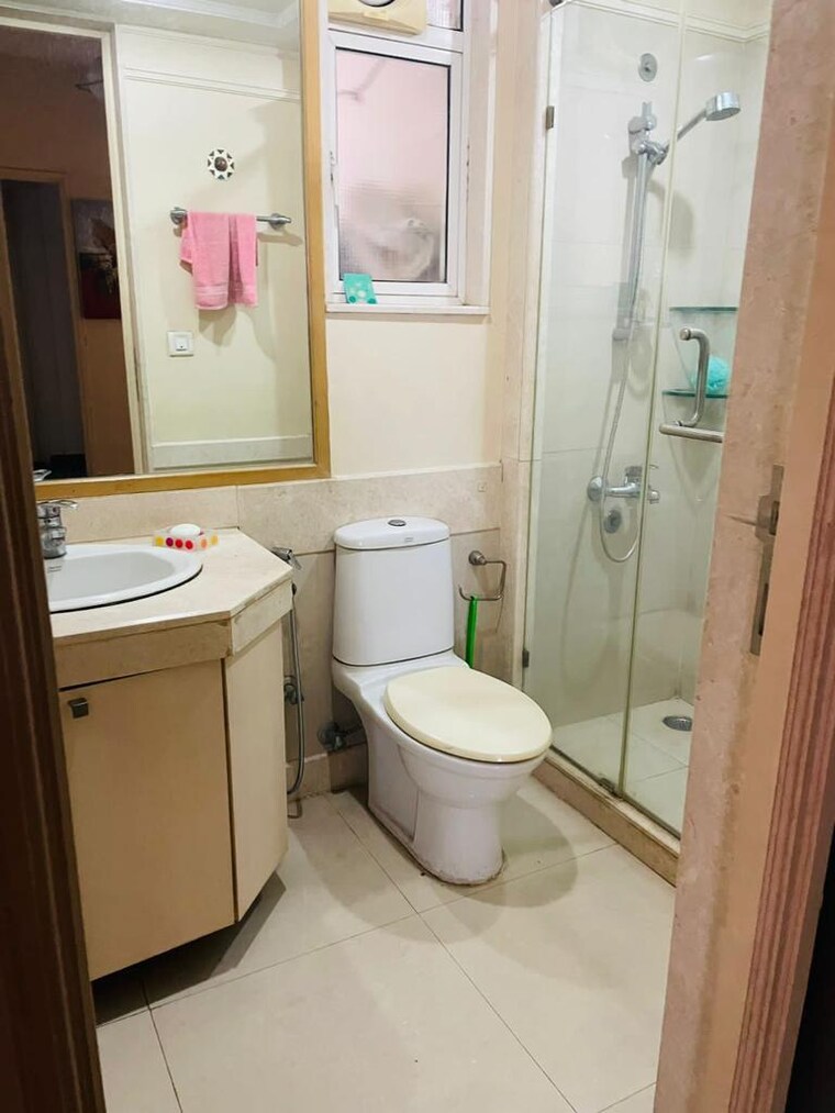 Bathroom, hiranandani-gardens-eldora 3 Bedroom 1890 Sq.Ft. Apartment In Powai Mumbai 9236811