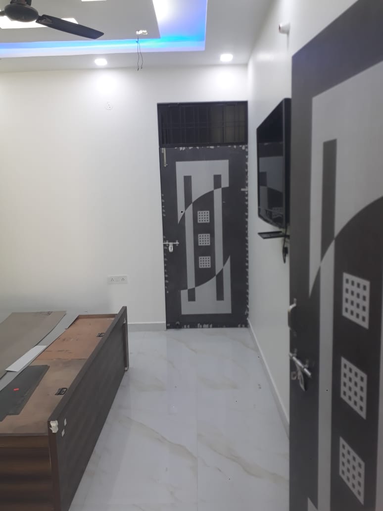3 BHK + Extra Room Builder Floor For Sale in Indra Complex
