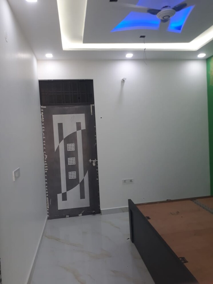 undefined, indra-complex 3 Bedroom 100 Sq.Yd. Builder Floor In Sector 87 Faridabad 9236828