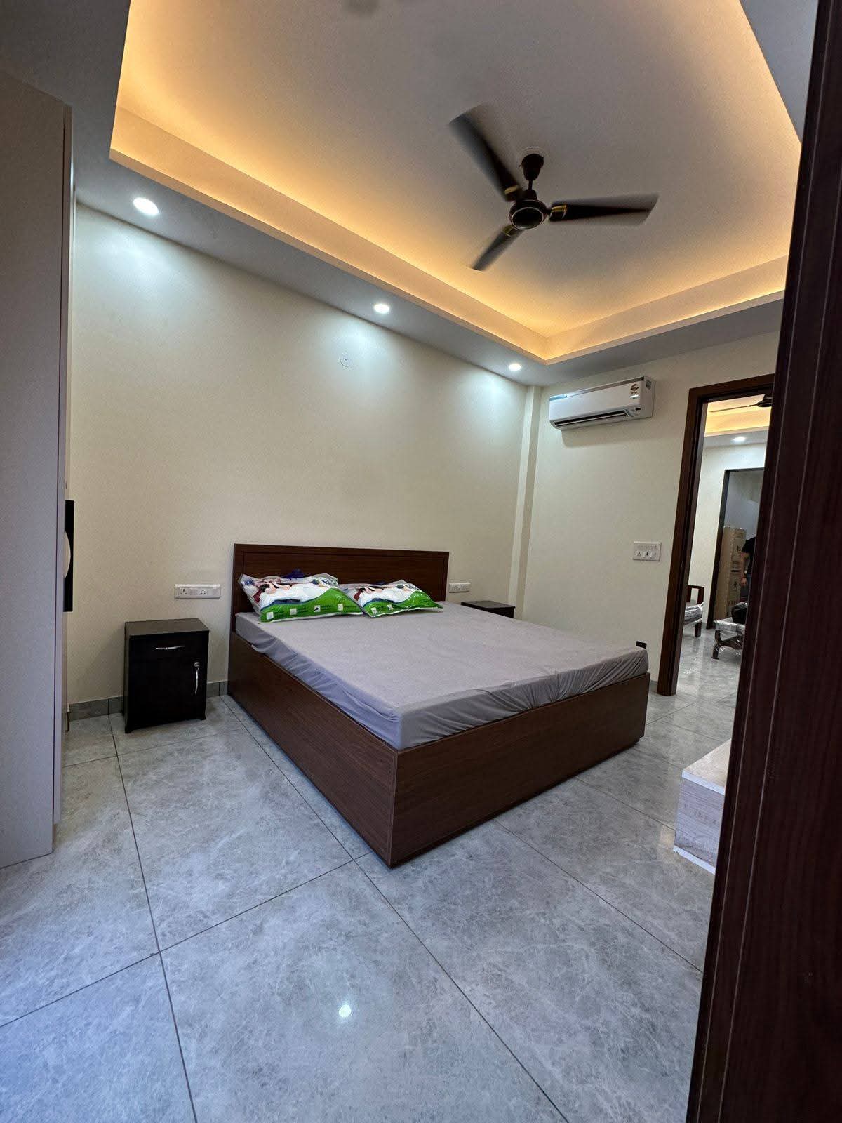 2 BHK Builder Floor For Rent in Saket