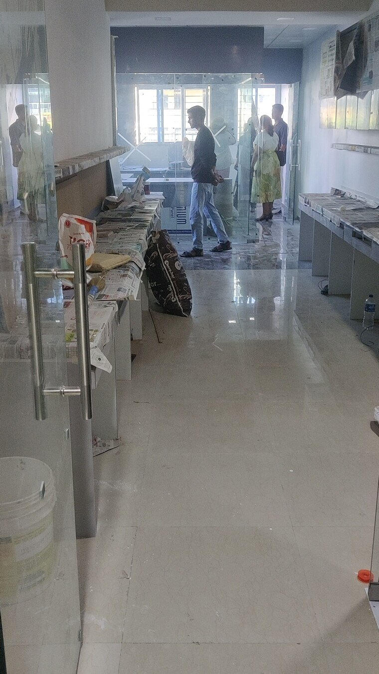  Parking, kukreja-balaji-bhavan Commercial Office Space 700 Sq.Ft. In Cbd Belapur Sector 11 Navi Mumbai 9236891