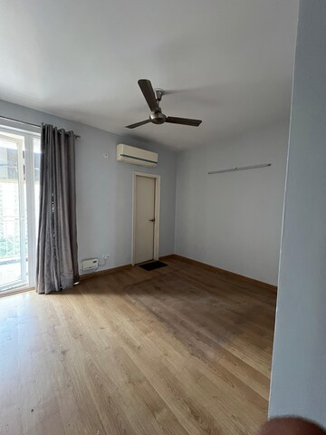 Room in 3.5 BHK Apartment at Emaar Gurgaon Greens, Sector 102 – for Rent