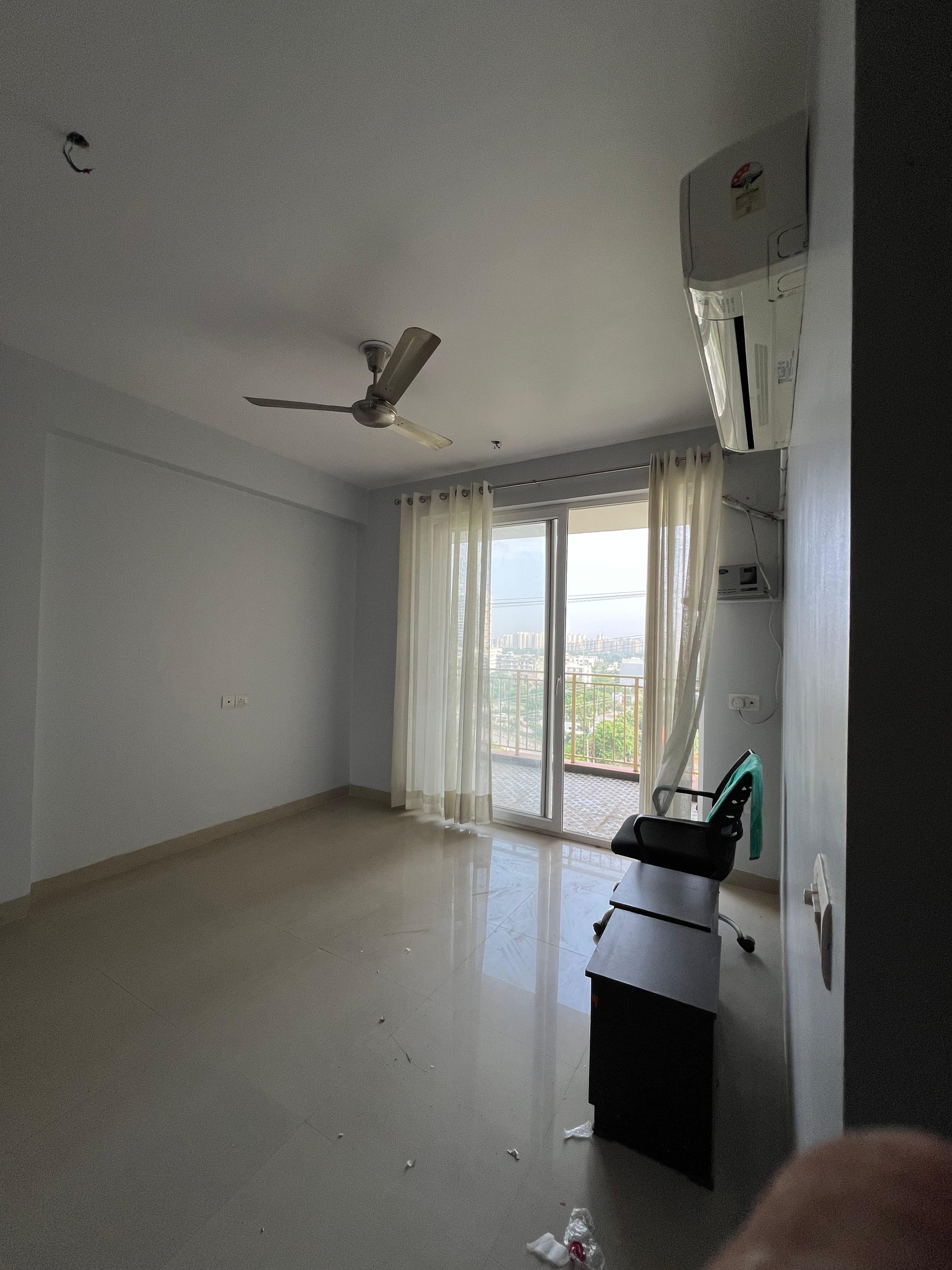 3.5 BHK + Servant Room 1650 Sq.Ft. Apartment in Emaar Gurgaon Greens