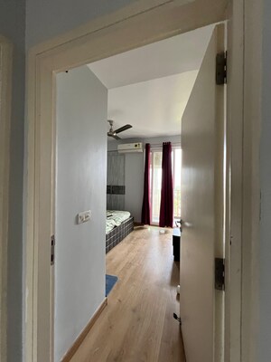 Room in 3.5 BHK Apartment at Emaar Gurgaon Greens, Sector 102 – for Rent