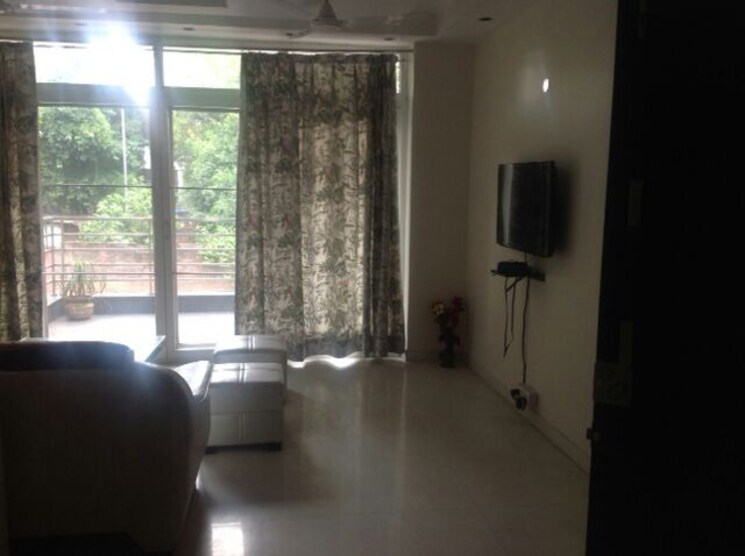 Living Room, greater kailash 3 Bedroom 200 Sq.Yd. Builder Floor In Greater Kailash Delhi 9236902
