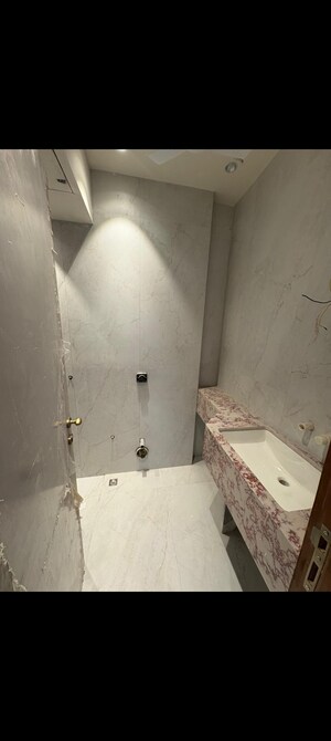 Bathroom in 4 BHK Apartment at PR Fernvel, Santacruz West – for Rent
