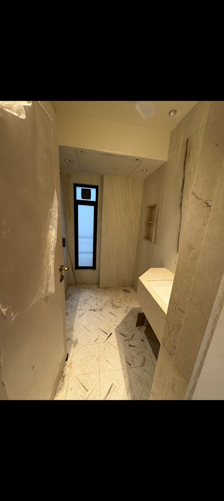 Bathroom, pr-fernvel 4 Bedroom 2000 Sq.Ft. Apartment In Santacruz West Mumbai 9236918