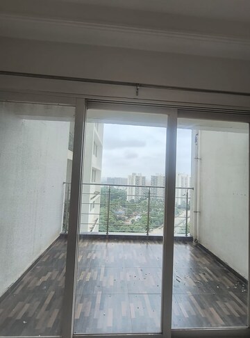 Room in 2 BHK Apartment at Kolte Patil Life Republic, Hinjewadi – for Rent