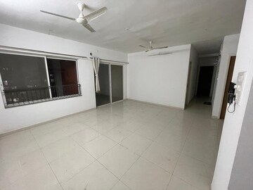 Room in 3 BHK Apartment at Godrej Elements, Hinjewadi – for Rent