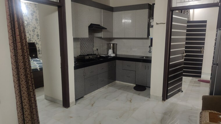 Kitchen, sector 5 2 Bedroom 700 Sq.Ft. Apartment In Sector 5 Gurgaon 9237032