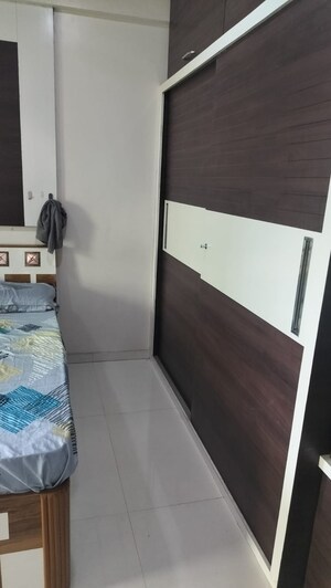 Room in 1 BHK Apartment at Rai Heaven, Kalyan East – for Rent