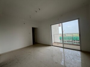 Room in 2 BHK Apartment at Godrej Boulevard, Manjari – for Rent