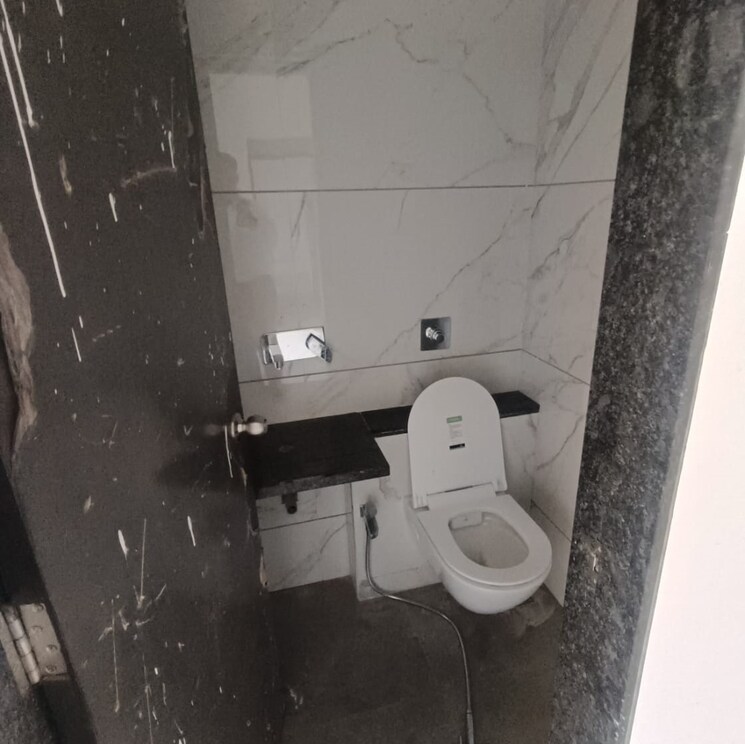 Bathroom, shubham-trident 2 Bedroom 780 Sq.Ft. Apartment In Chembur Mumbai 9237156