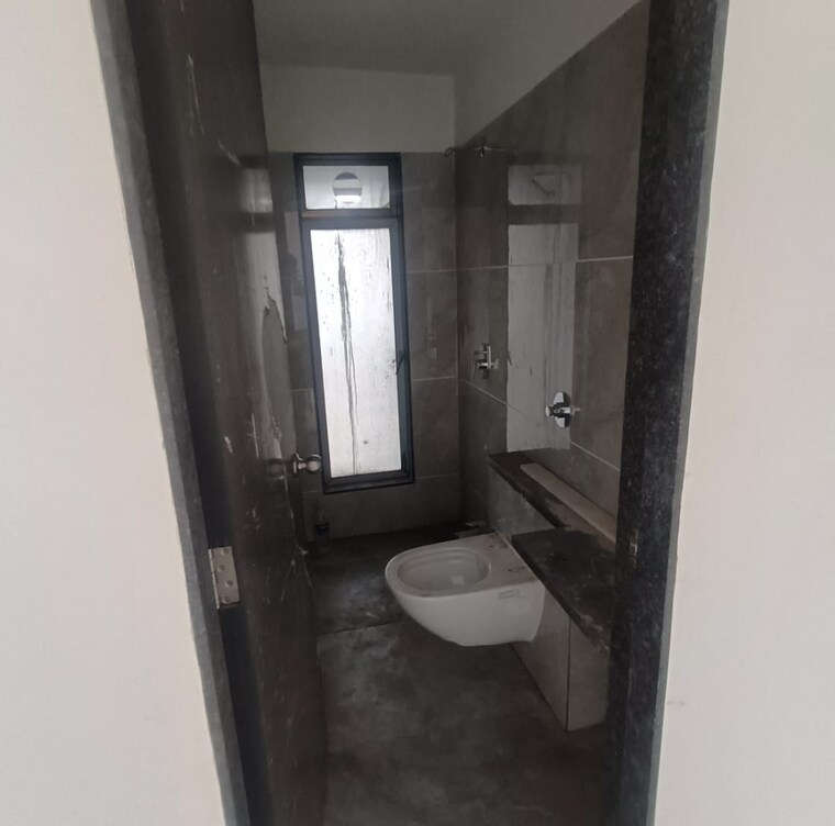 Bathroom, shubham-trident 2 Bedroom 780 Sq.Ft. Apartment In Chembur Mumbai 9237156