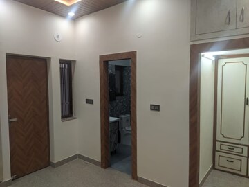 2 BHK Villa For Rent in Jaipuria Plaza, Sector 26