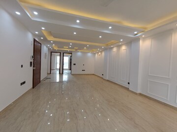 Building Lobby in 4 BHK Builder Floor at Saket – for Rent