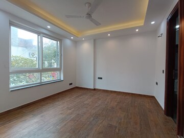 Room in 4 BHK Builder Floor at Saket – for Rent