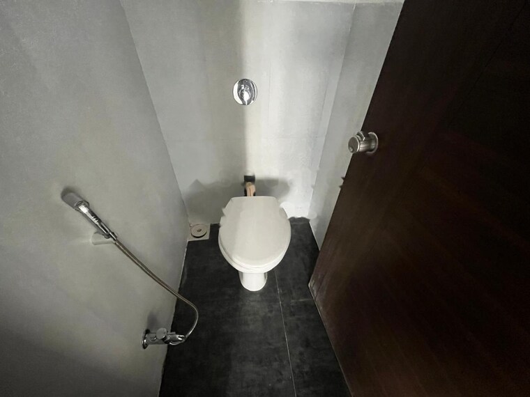 Bathroom, venkatesh-graffiti 1 Bedroom 402 Sq.Ft. Apartment In Keshav Nagar Pune 9237172