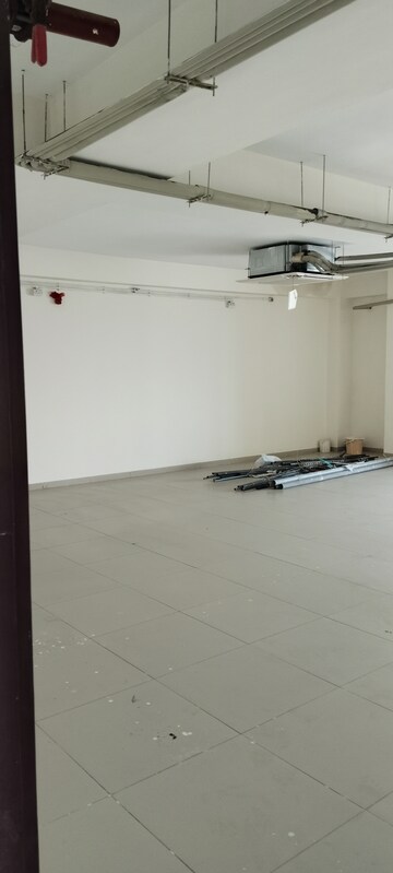 Room in  Office Space at Prahlad Nagar – for Rent