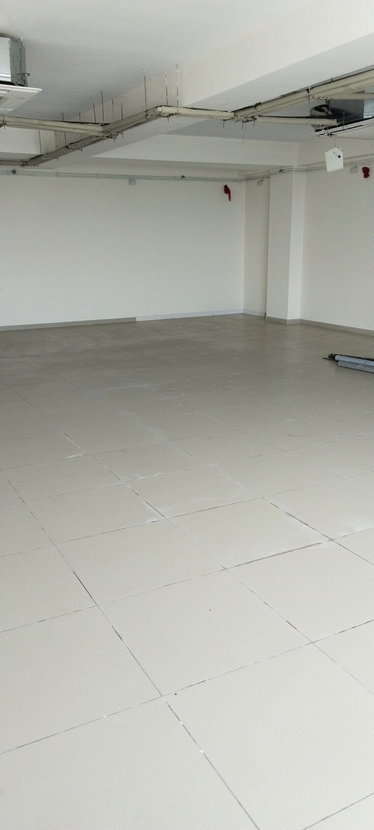 Room, prahlad nagar Commercial Office Space 1580 Sq.Ft. In Prahlad Nagar Ahmedabad 9237236