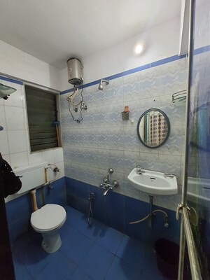 Team Area in 2 BHK Apartment at Green Gagan, Kandivali East – for Rent