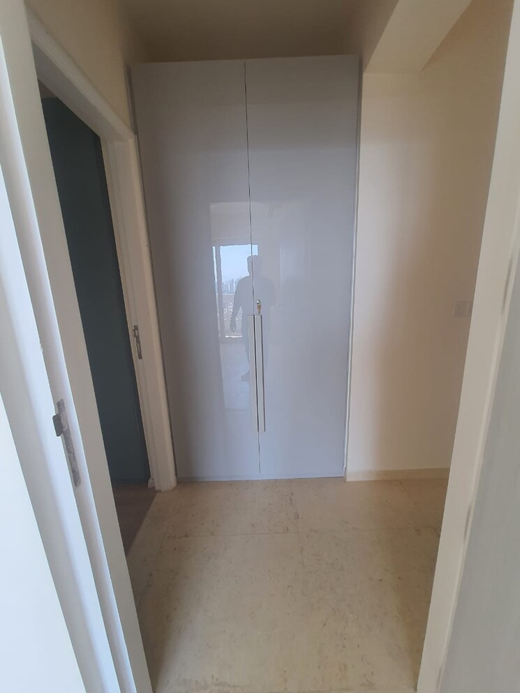 undefined, dlf-the-skycourt 3 Bedroom 1931 Sq.Ft. Apartment In Sector 86 Gurgaon 9237161