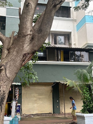  Shop For Rent in Squarefeet Grand Square, Anand Nagar