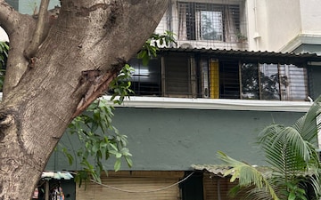 Shop For Rent in Squarefeet Grand Square, Anand Nagar