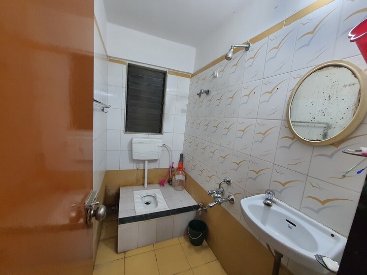 Bathroom, balaji-enclave-kandivali-east 2 Bedroom 850 Sq.Ft. Apartment In Kandivali East Mumbai 9237203