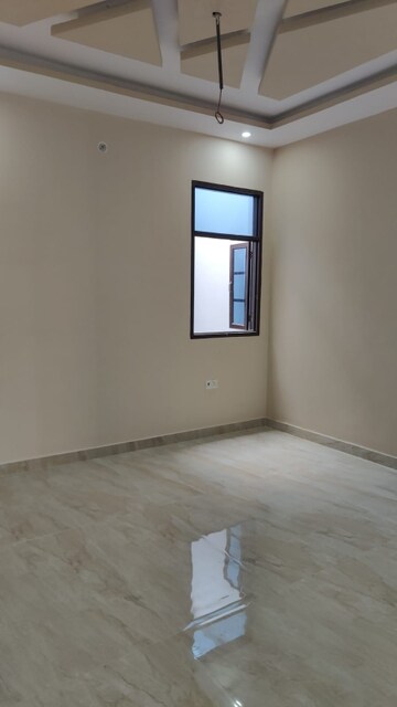 Room in 2 BHK Independent House at Chinhat – for Sale