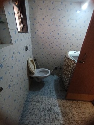 Bathroom in 1 BHK Apartment at Evershine Nagar – for Rent