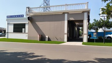  Shop For Rent in DLF Hyde Park, South Mullanpur