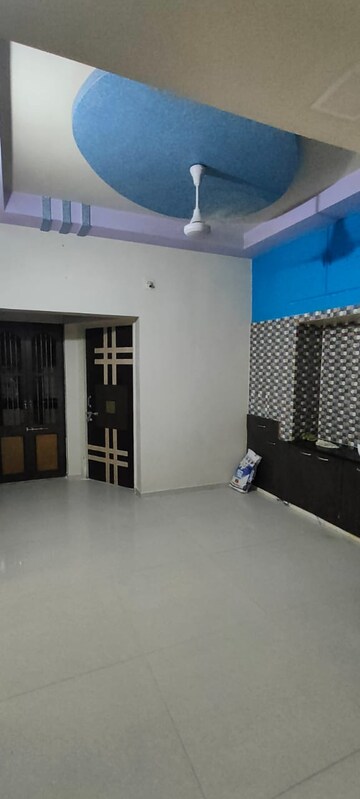 Room in 3 BHK Apartment at Navrangpura – for Rent