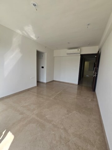 Room in 2 BHK Apartment at Indiabulls One Indiabulls, Pokhran Road No Two – for Rent