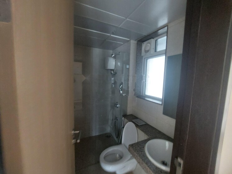 Bathroom, lnt-veridian 3 Bedroom 956 Sq.Ft. Apartment In Powai Mumbai 9237273