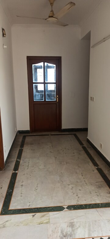 2 BHK Apartment For Rent in Sanskriti Apartments Gurgaon, Sector 43
