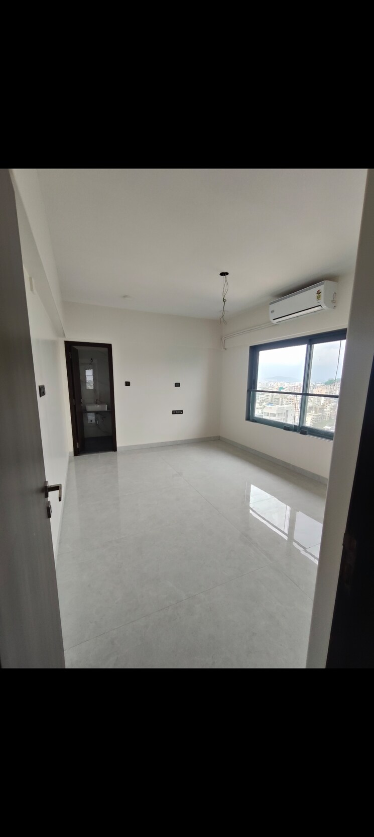Room, zindagi-chs 4 Bedroom 2200 Sq.Ft. Apartment In Khar West Mumbai 9237293