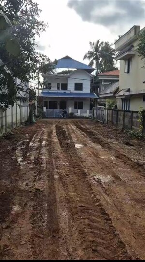  Land For Sale in Marathakkara