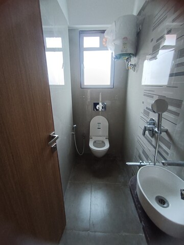 Bathroom in 2 BHK Apartment at Orlem – for Rent