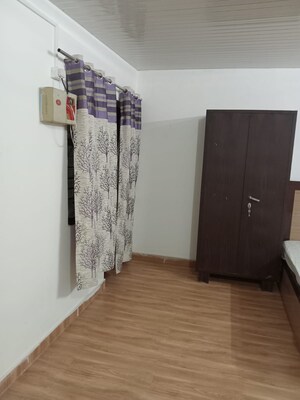 Room in 2 BHK Builder Floor at Sector 38 – for Rent