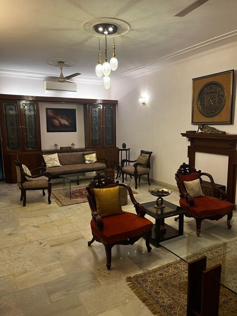 Living Room, greater kailash 4 Bedroom 300 Sq.Yd. Builder Floor In Greater Kailash Delhi 9237595