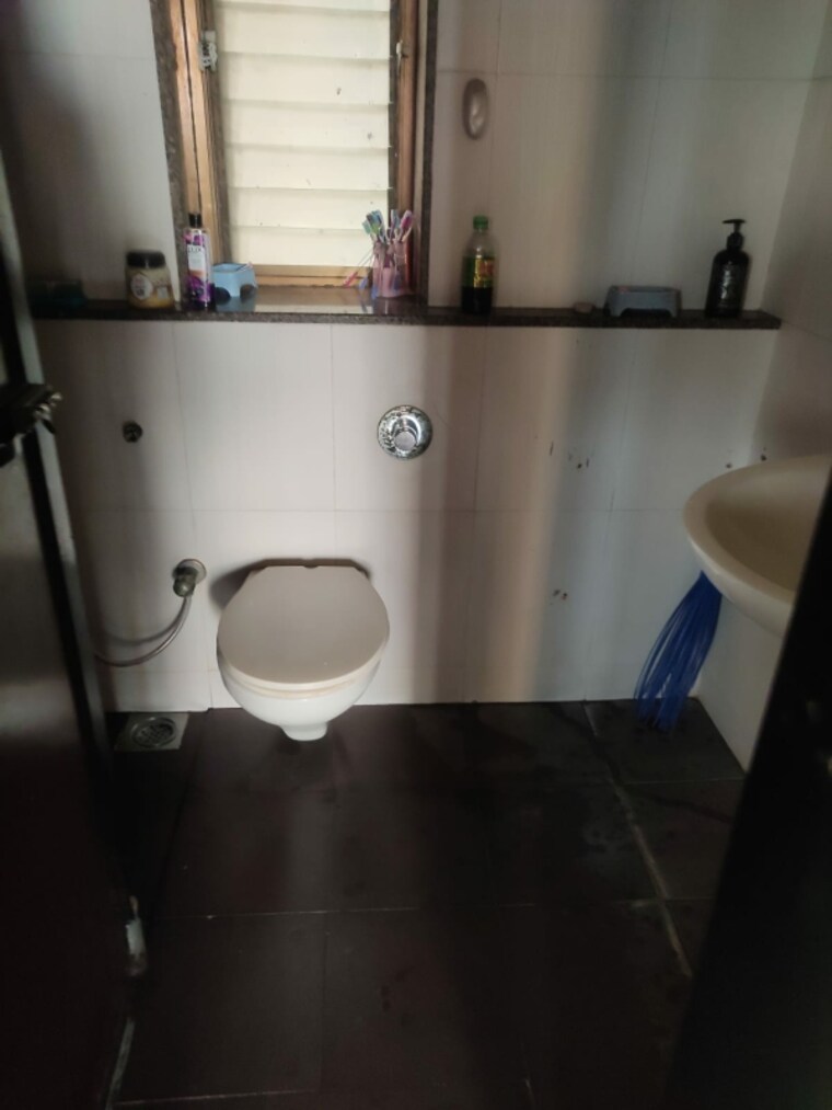 Bathroom, kalpataru-srishti 2.5 Bedroom 855 Sq.Ft. Apartment In Mira Road Thane 9237722