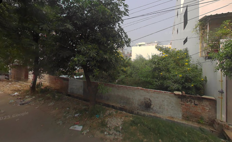 Plot For Sale in Gomti Nagar