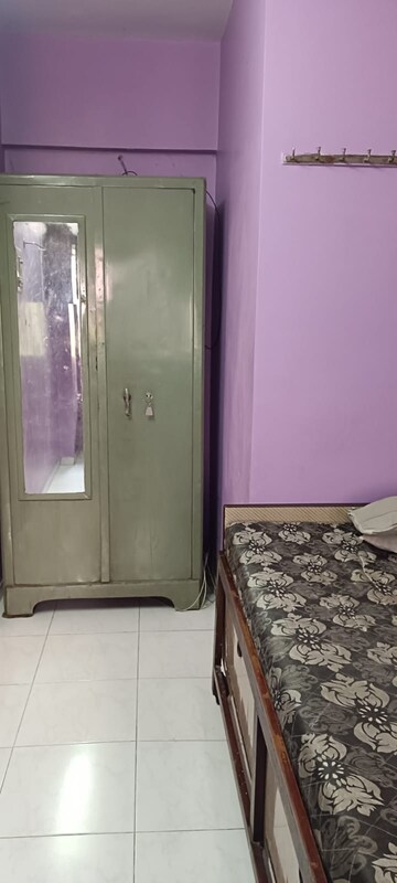 Bedroom in 1.5 BHK Apartment at Kanchan - Mrig Apartment, Andheri East – for Rent